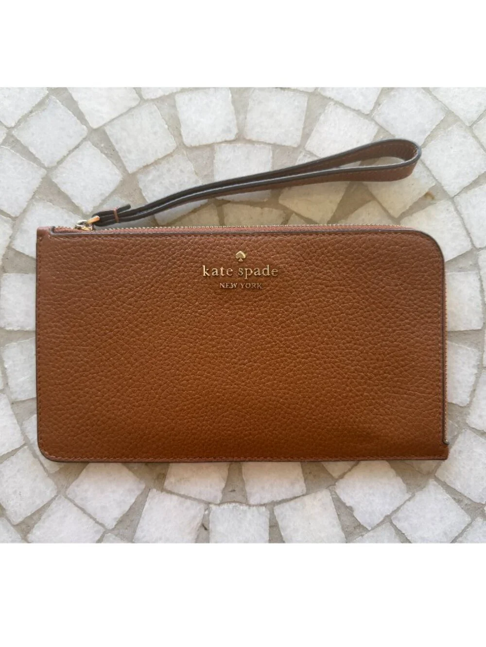 Kate Spade Lucy Pebbled Leather Medium L-zip Wristlet Wallet NWT